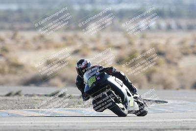 media/Dec-07-2025-CVMA (Sun) [[3e7d2de5dc]]/Race 12- Formula 40 MW and LW/